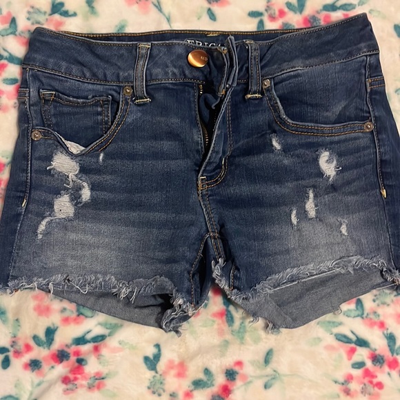 To small - Picture 1 of 4